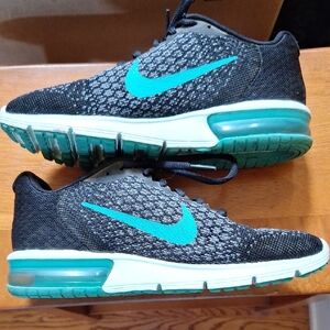 Nike Airmax Sequent 2 Size 7